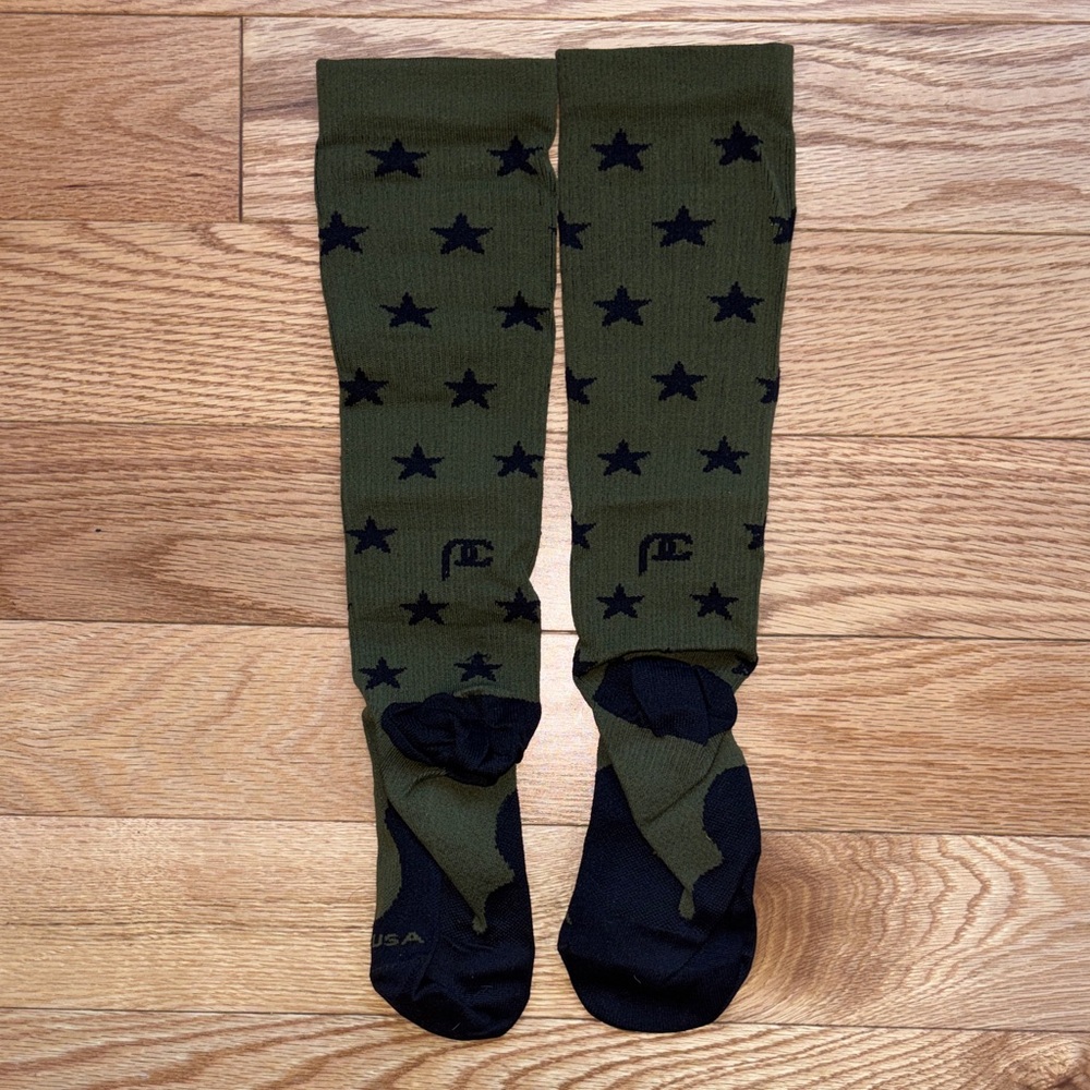 Pro Compression Socks - Picture 3 of 3